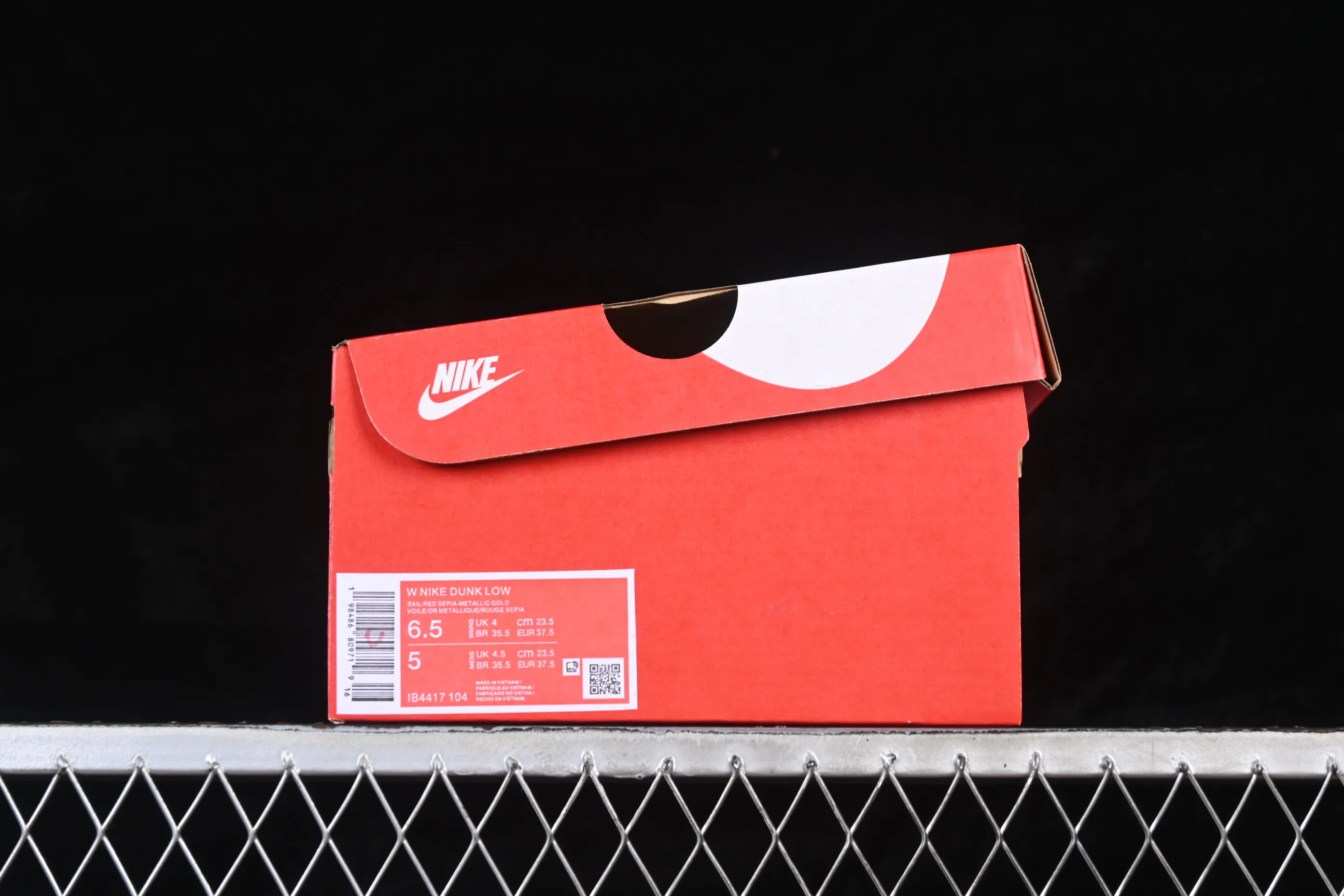 All Categories Nk SB Dunk Series Nk SB Dunk Low Low-top sneakers Nike SB Dunk Low Year of the Horse Dark brown white Low-top casual sneakers IB4417-104